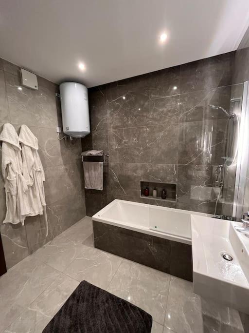 סיינט פול ביי 3 Bedroom Seaside Luxury Accommodation - Sleeps 8 מראה חיצוני תמונה