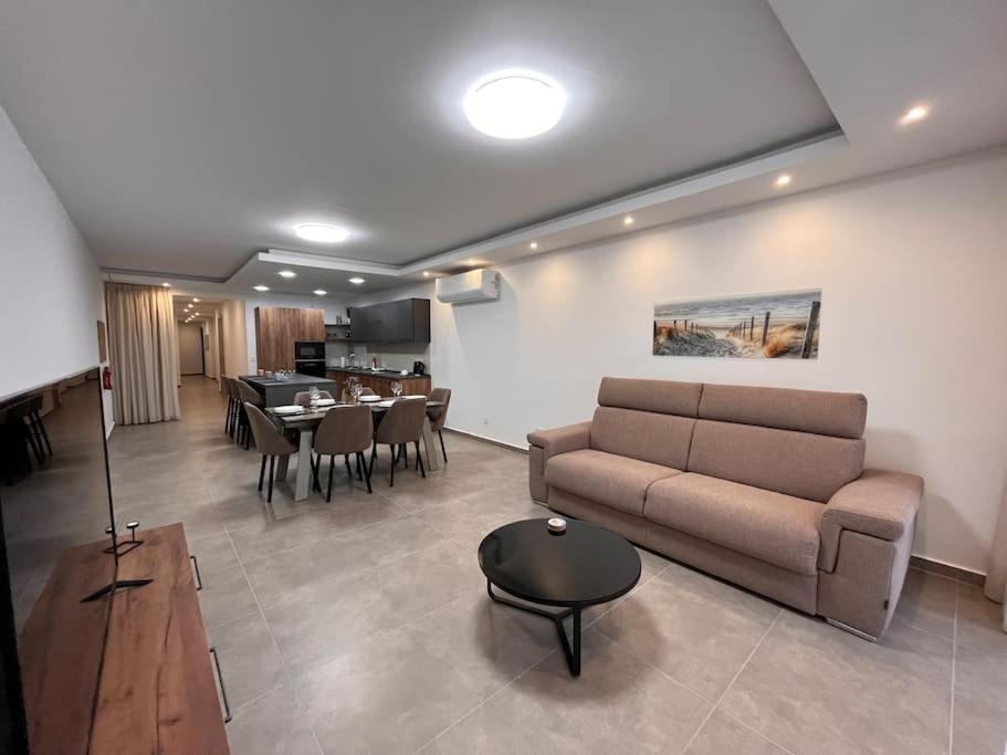 סיינט פול ביי 3 Bedroom Seaside Luxury Accommodation - Sleeps 8 מראה חיצוני תמונה